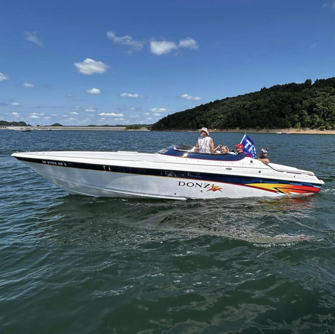 2001 Donzi 28 ZX