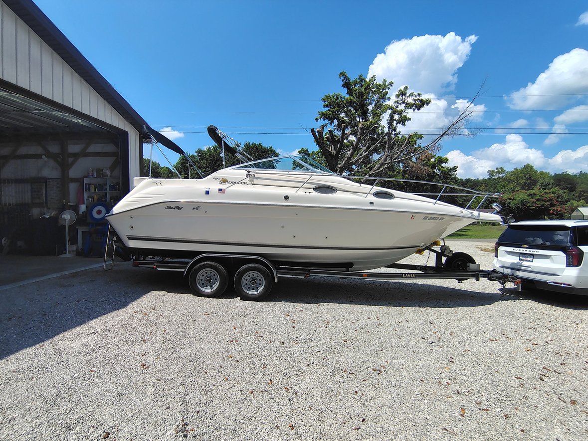 1995 Sea Ray 250 Sundancer
