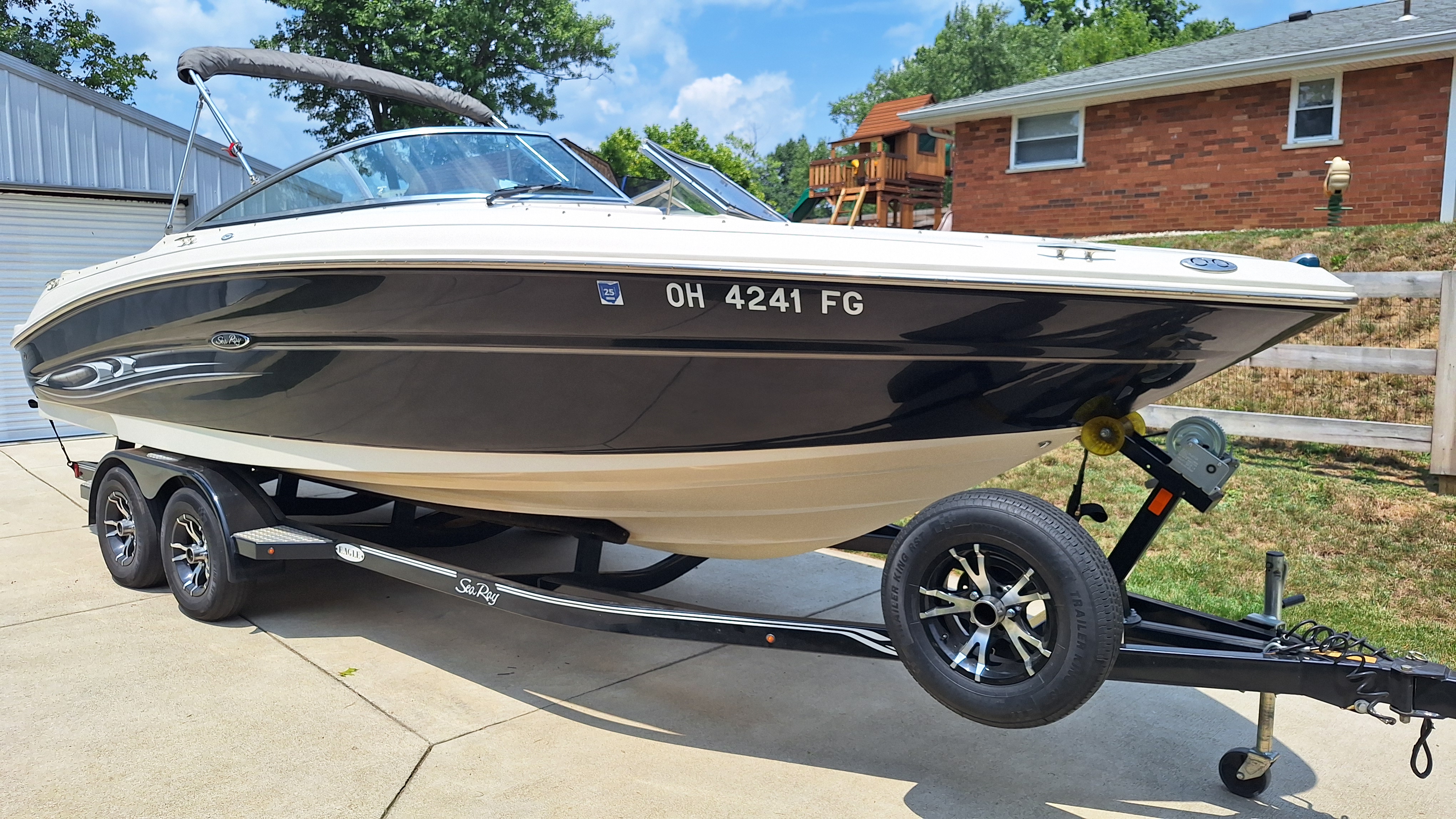 2004 Sea Ray 240 Select
