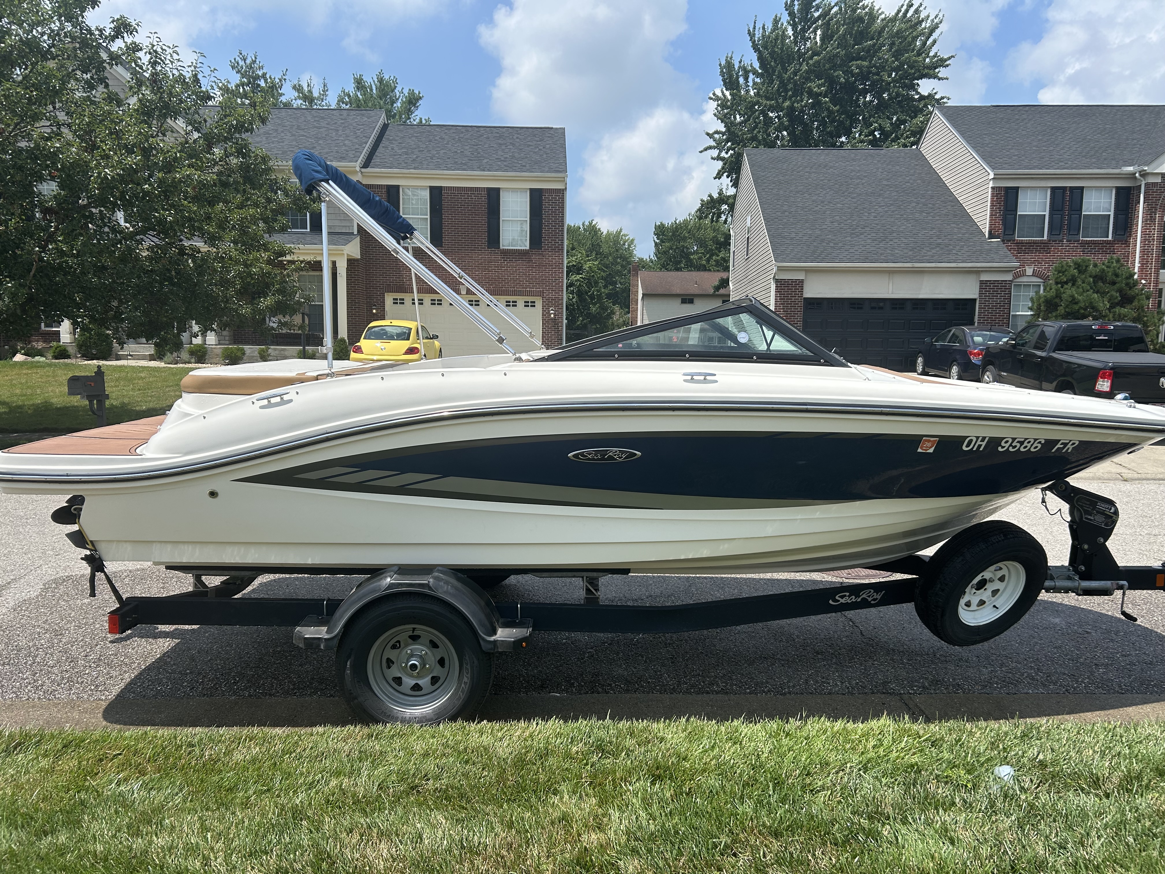 2017 Sea Ray 190 SPX