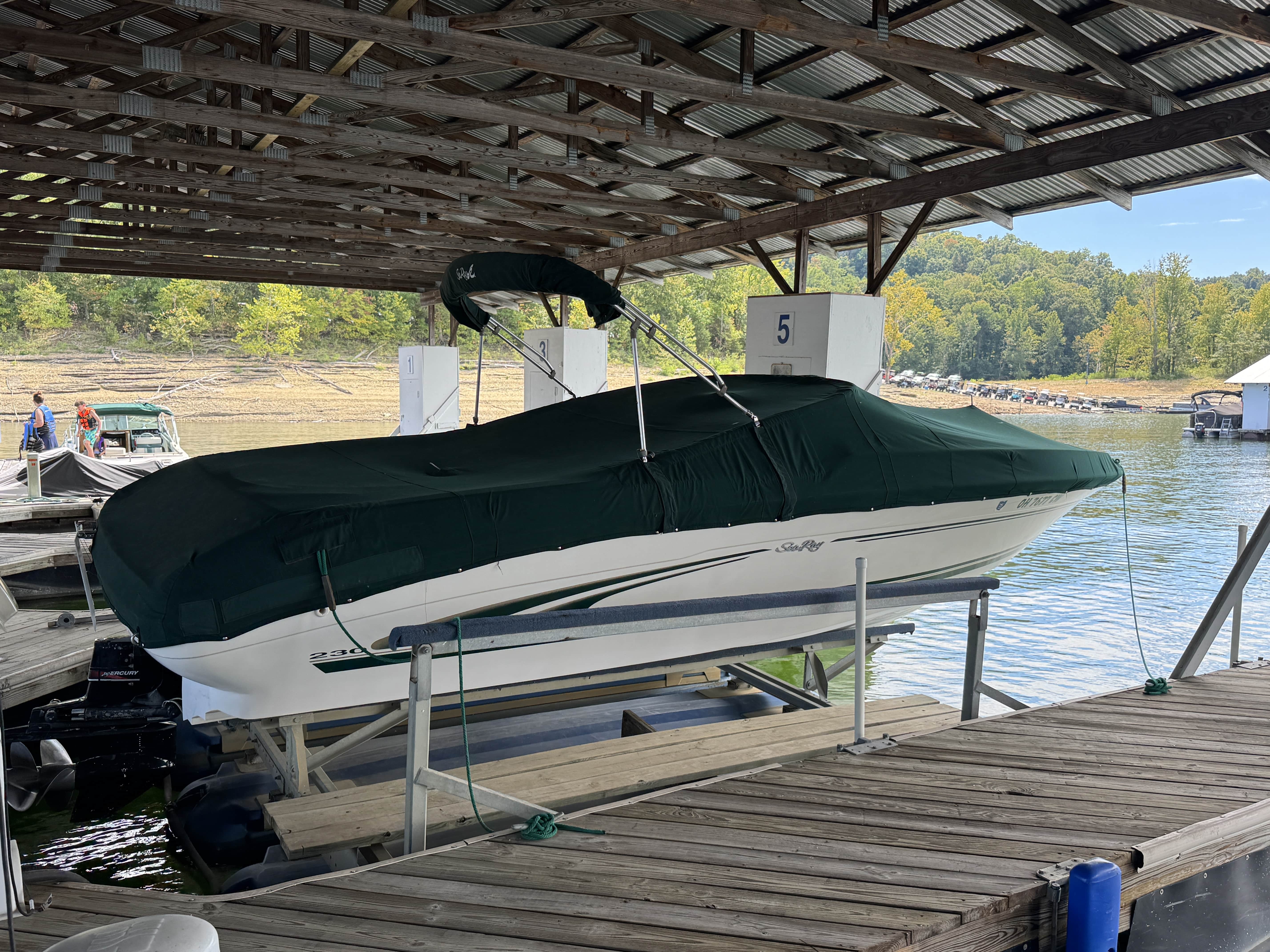 2000 Sea Ray 230 Signature