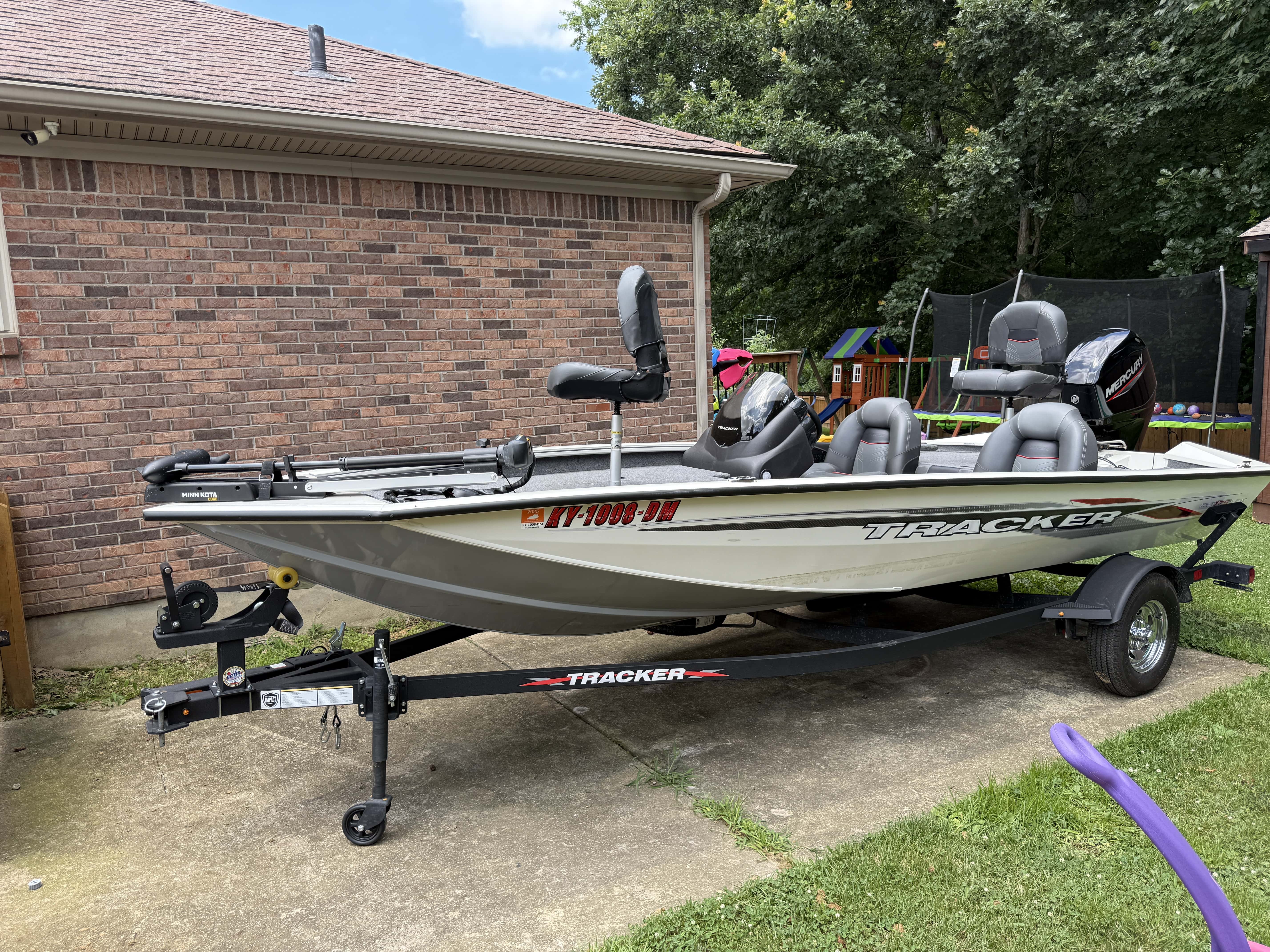 2024 Bass Tracker Pro Team 175 TXW